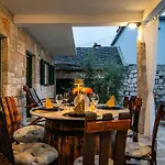 Oaza With Heated Pool Casa vacanze