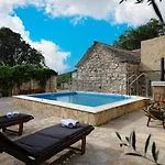 Oaza With Heated Pool *