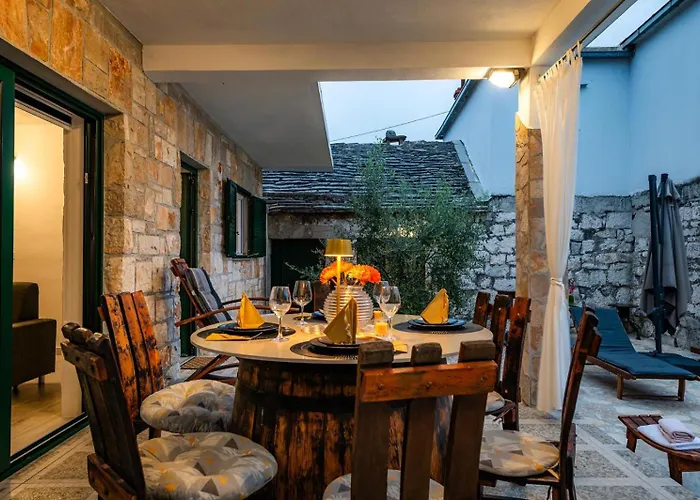 Oaza With Heated Pool Vikendica