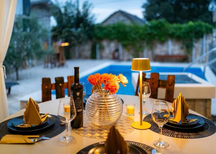 Oaza With Heated Pool * Primosten