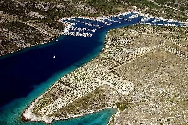 Oaza With Heated Pool * Primošten